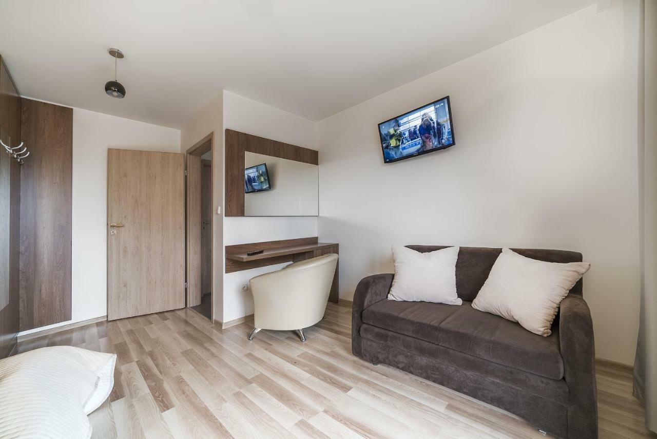 Apartamenty I Pokoje Goscinne Relax Ястарня Екстериор снимка